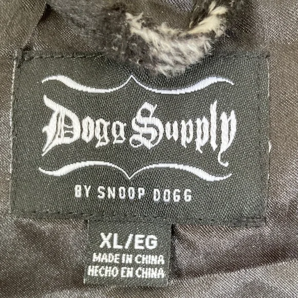 NWOT Dogg Supply Black Patterned Men's Robe - Picture 3 of 6